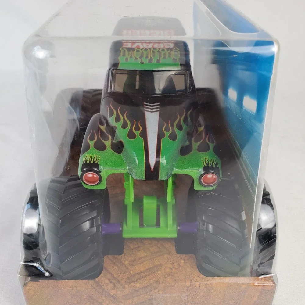 Monster Jam  Spin Master 1:24 Scale Grave Digger True Metal NEW IN BOX